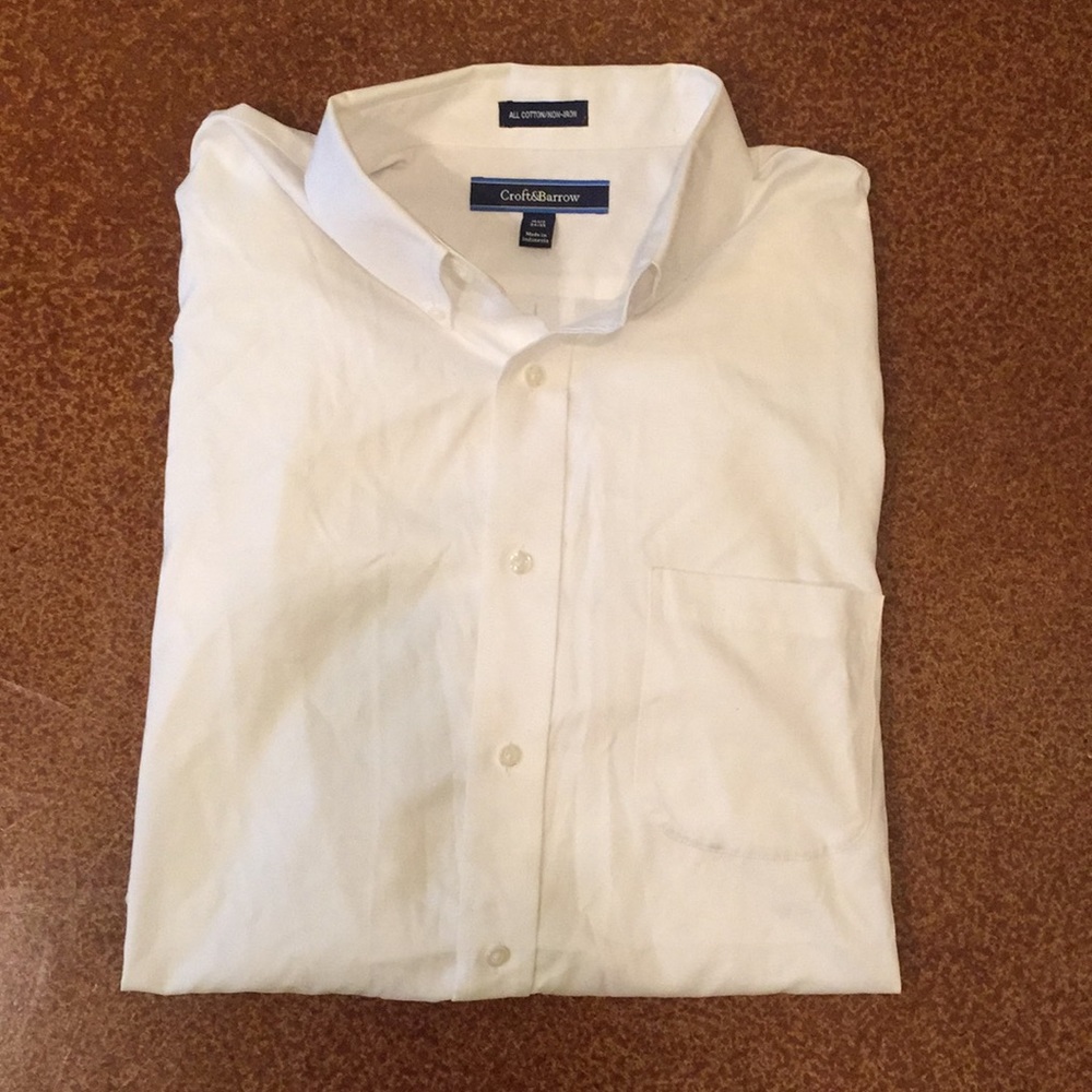 Croft&barrow white button down men’s shirt!